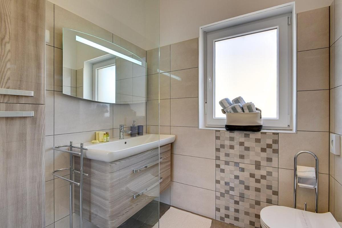 Villa Sunny Home 보드냔 외부 사진