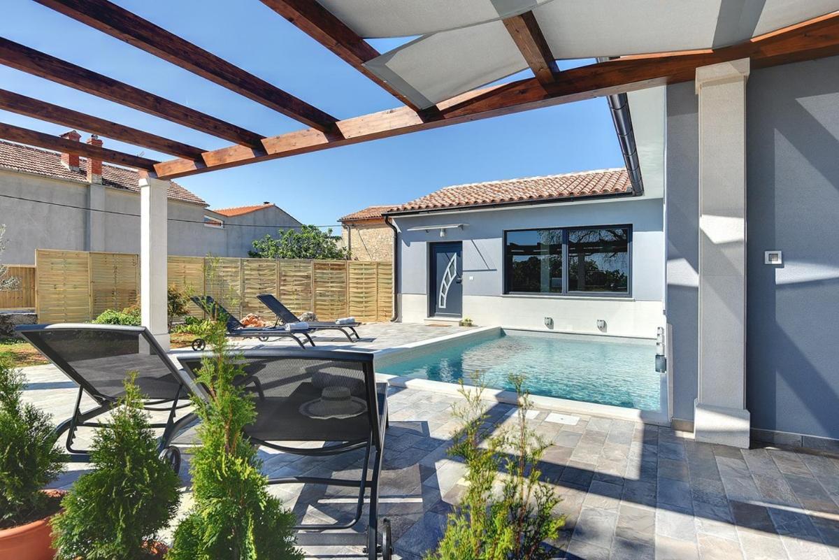 Villa Sunny Home 보드냔 외부 사진