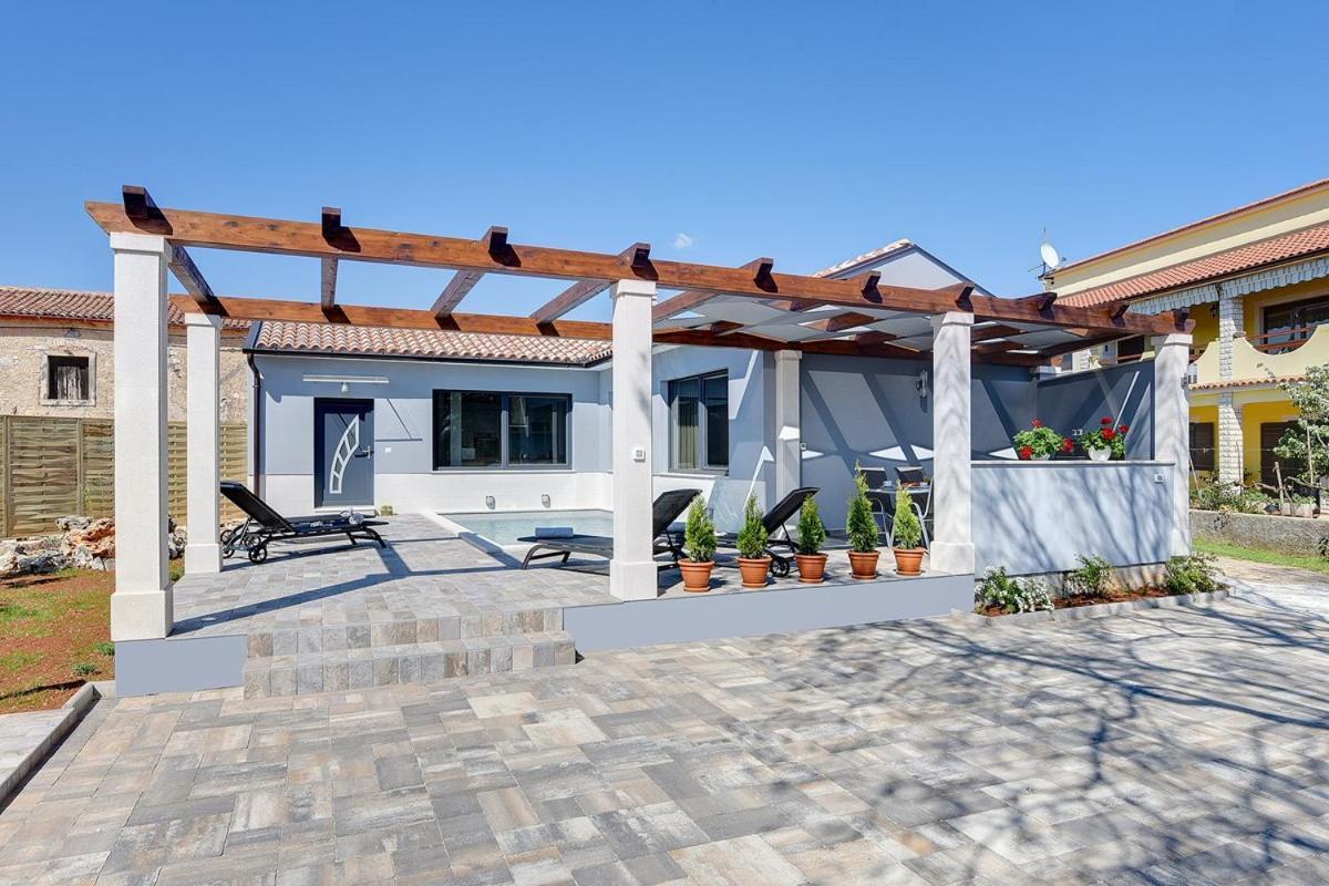 Villa Sunny Home 보드냔 외부 사진