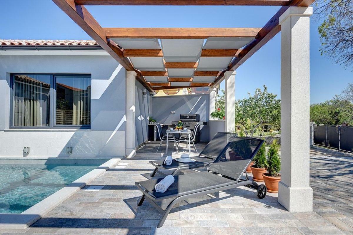 Villa Sunny Home 보드냔 외부 사진