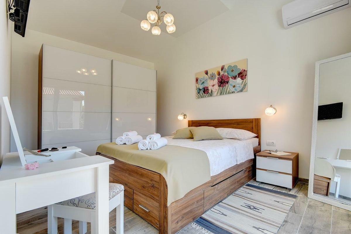 Villa Sunny Home 보드냔 외부 사진