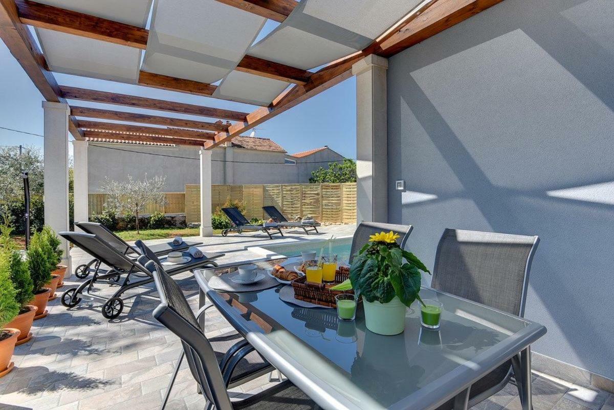 Villa Sunny Home 보드냔 외부 사진